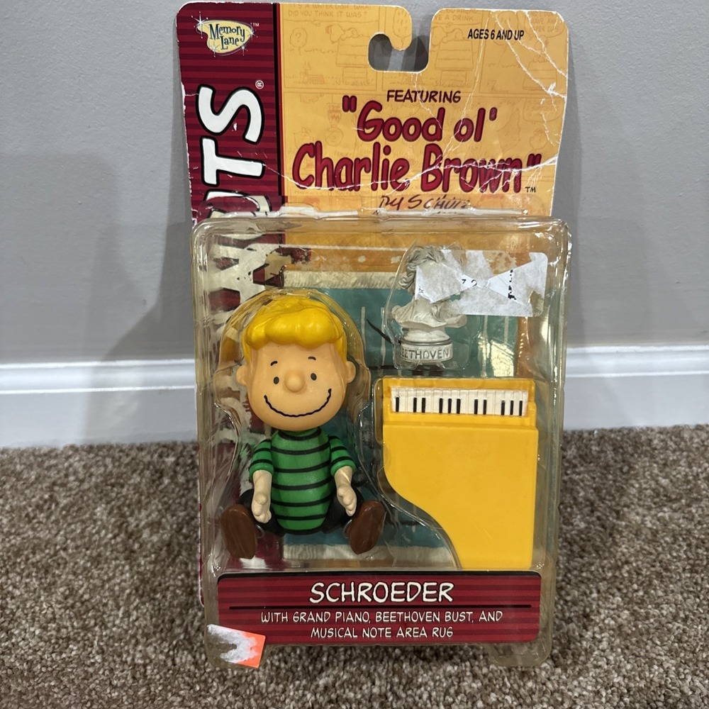 Memory Lane Peanuts Schroeder Piano Figure "Good Ol Charlie "Vintage Collectible